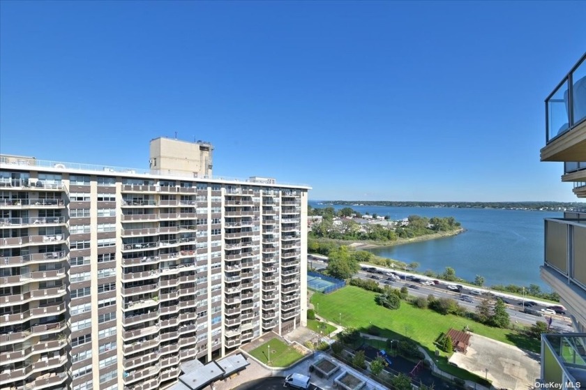 Make this one bedroom apartment your forever home! - Beach Home for sale in Bayside, New York on Beachhouse.com