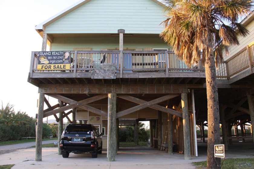 This 2 bedroom, 1 loft and 1 bath unit is located in a - Beach Home for sale in Grand Isle, Louisiana on Beachhouse.com