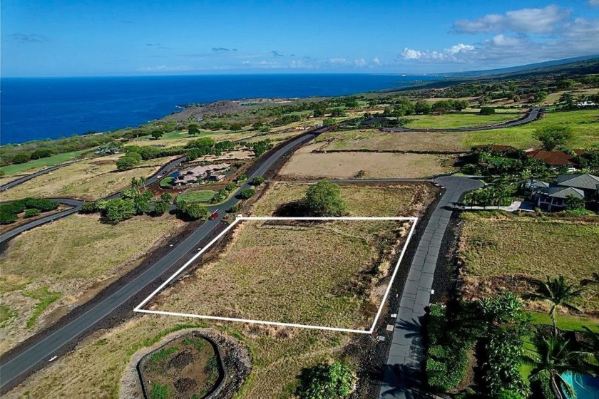 Welcome to Hokulia Phase 1 lot 167, an exceptional, expansive 1 - Beach Lot for sale in Captain Cook, Hawaii on Beachhouse.com