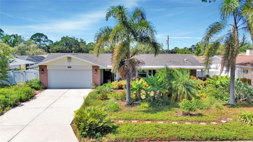 Welcome to Barcley Estates, described by residents as a - Beach Home for sale in St. Petersburg, Florida on Beachhouse.com