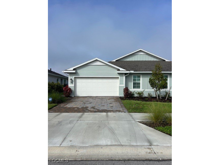 LOCATION! LOCATION! WELCOME TO THIS BEAUTIFUL 2/2+den VILLA IN - Beach Home for sale in Punta Gorda, Florida on Beachhouse.com