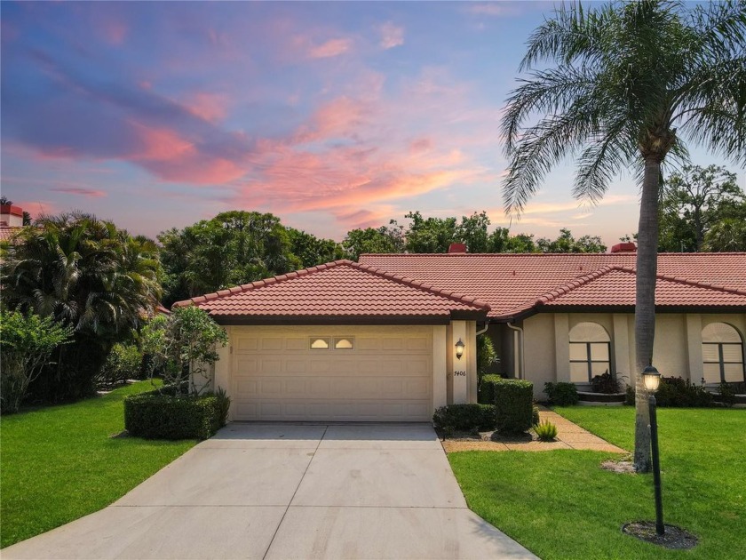 WELCOME TO THIS LOVELY 3 BEDROOM 2 BATH VILLA IN HAMMOCKS IV AT - Beach Home for sale in Sarasota, Florida on Beachhouse.com