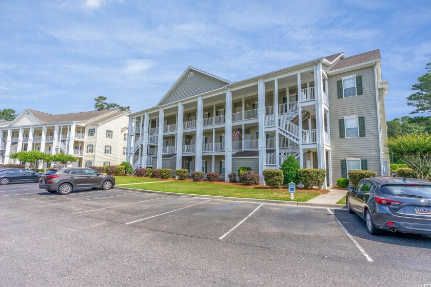 Welcome to this move-in-ready, mostly furnished, end unit - Beach Condo for sale in Murrells Inlet, South Carolina on Beachhouse.com