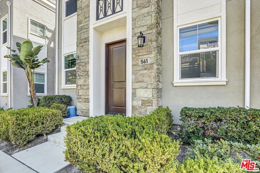 Oxnard coastal community has more to offer. This beautiful - Beach Condo for sale in Oxnard, California on Beachhouse.com