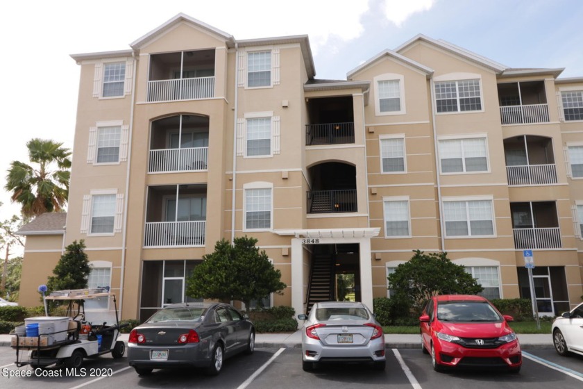 Fresh interior paint and newer carpet in this top floor condo - Beach Condo for sale in Rockledge, Florida on Beachhouse.com