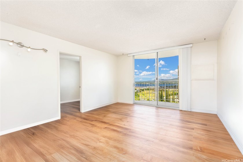 Perched on the penthouse floor of Tower 7, #7-2304 sits on the - Beach Condo for sale in Aiea, Hawaii on Beachhouse.com