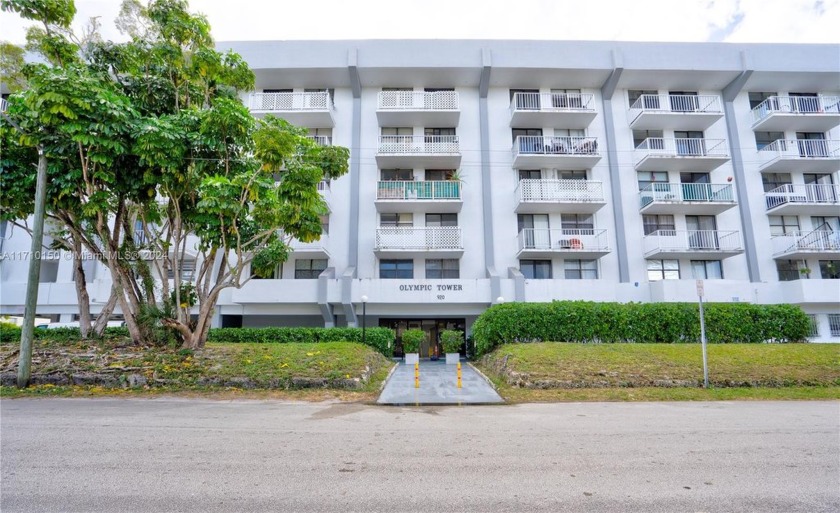 This 2-bedroom, 2-bath unit in North Miami Beach is located in a - Beach Condo for sale in North Miami Beach, Florida on Beachhouse.com