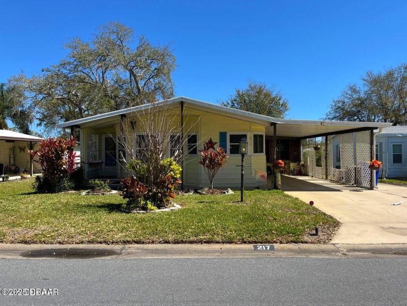 EXQUISITE LIVING EXPERIENCE in this 2 bedroom, 2 bath - Beach Home for sale in Edgewater, Florida on Beachhouse.com