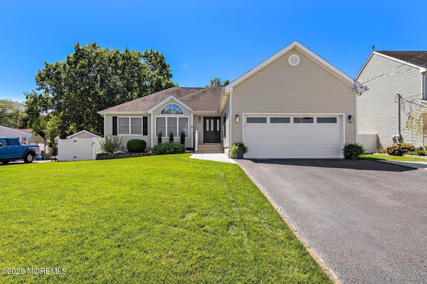 Rarely does a home in Ocean Acres offer this level of finish and - Beach Home for sale in Manahawkin, New Jersey on Beachhouse.com