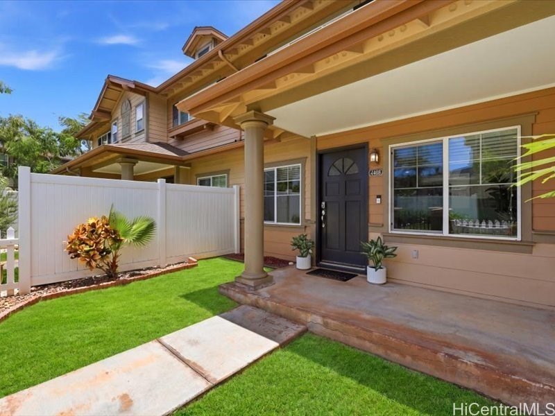 One of the BEST PRICED 3-bedroom townhomes in Ocean Pointe, and - Beach Condo for sale in Ewa Beach, Hawaii on Beachhouse.com