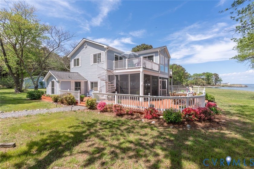 A serene approach leads you down a private drive unfolding to - Beach Home for sale in Ophelia, Virginia on Beachhouse.com