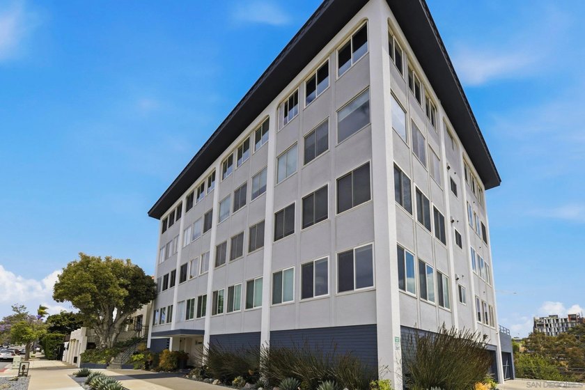 Experience the best of Bankers Hill in this single story - Beach Condo for sale in San Diego, California on Beachhouse.com