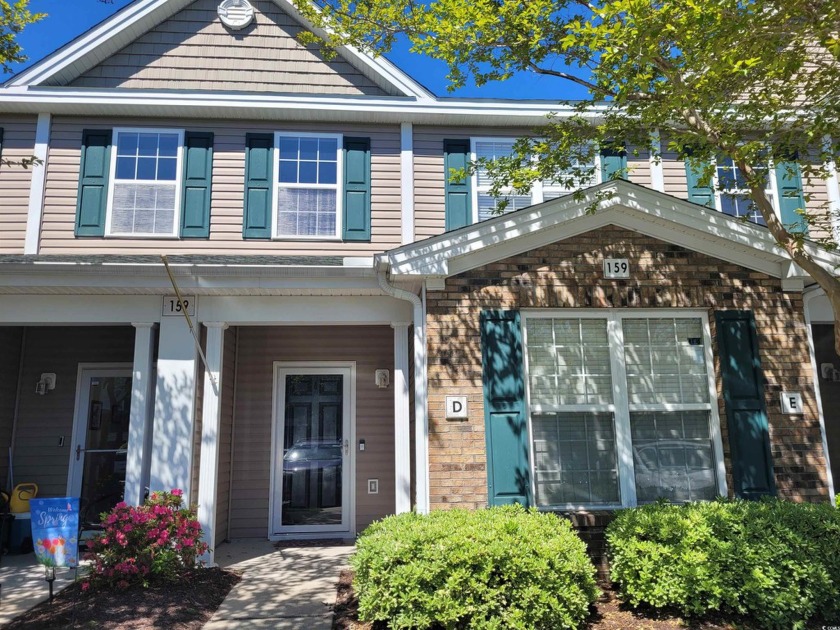 This beautiful 2 bedroom, 2 1/2 bath Townhome is located in the - Beach Condo for sale in Murrells Inlet, South Carolina on Beachhouse.com