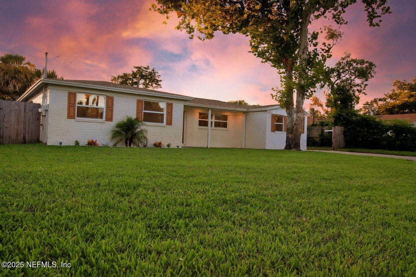 Completely remodeled Atlantic Beach home just minutes from the - Beach Home for sale in Atlantic Beach, Florida on Beachhouse.com