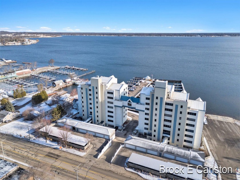 Welcome to Balcom's Cove, a stunning 2-bedroom, 2-bathroom - Beach Condo for sale in Muskegon, Michigan on Beachhouse.com