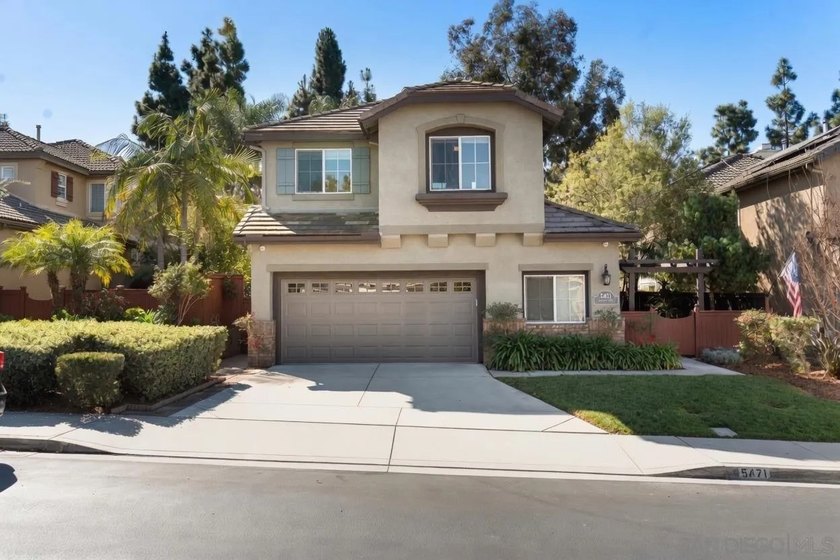 Welcome to 5471 Foxtail Loop a beautifully upgraded 5 bedroom, 3 - Beach Home for sale in Carlsbad, California on Beachhouse.com