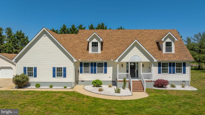 Welcome to a country setting at the beach featuring a completely - Beach Home for sale in Selbyville, Delaware on Beachhouse.com