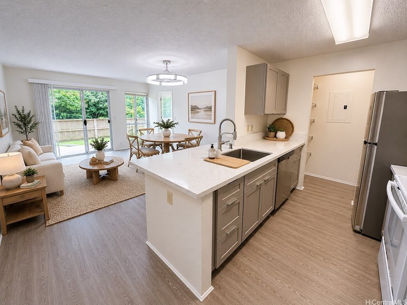 Welcome home to this beautifully renovated 3-bedroom, 2-bath - Beach Condo for sale in Mililani, Hawaii on Beachhouse.com