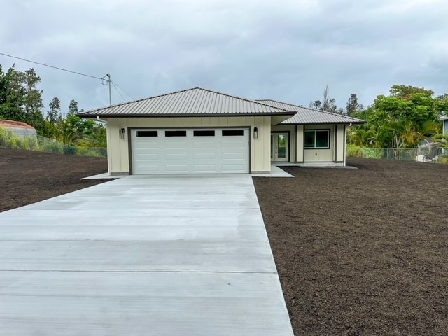 Beautiful Family Home on One Acre just blocks away from the - Beach Home for sale in Keaau, Hawaii on Beachhouse.com