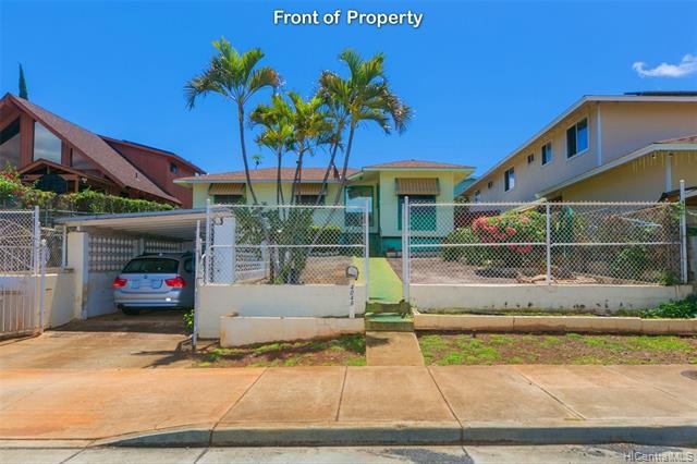 RARE home on Salt Lake Blvd is finally on the market and priced - Beach Home for sale in Honolulu, Hawaii on Beachhouse.com