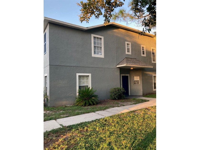 Do not miss this freshly updated 4 bedroom 3 full bath townhome - Beach Townhome/Townhouse for sale in Gibsonton, Florida on Beachhouse.com