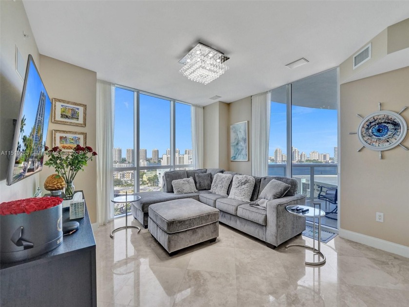 Upon entering this 2-bedroom, 2-bath unit in Trump Royale you - Beach Condo for sale in Sunny Isles Beach, Florida on Beachhouse.com