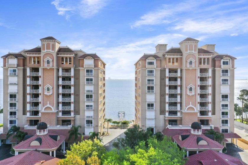 Looking for a home to relax in and entertain.  Look no further!! - Beach Condo for sale in Titusville, Florida on Beachhouse.com