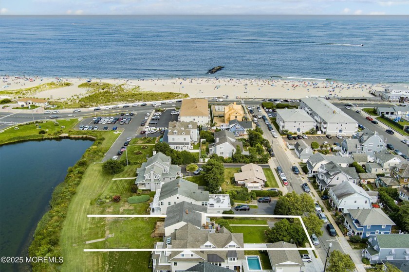 Don't miss this rare opportunity! Oversized 51x200 lot with an - Beach Townhome/Townhouse for sale in Avon By The Sea, New Jersey on Beachhouse.com