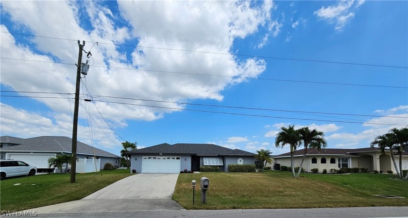 NEW YEAR, NEW PRICE!!!  HUGE PRICE REDUCTION!!! BRING AN OFFER!! - Beach Home for sale in Cape Coral, Florida on Beachhouse.com