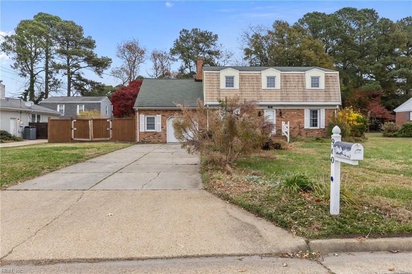 This colonial-style home offers great potential for the right - Beach Home for sale in Virginia Beach, Virginia on Beachhouse.com