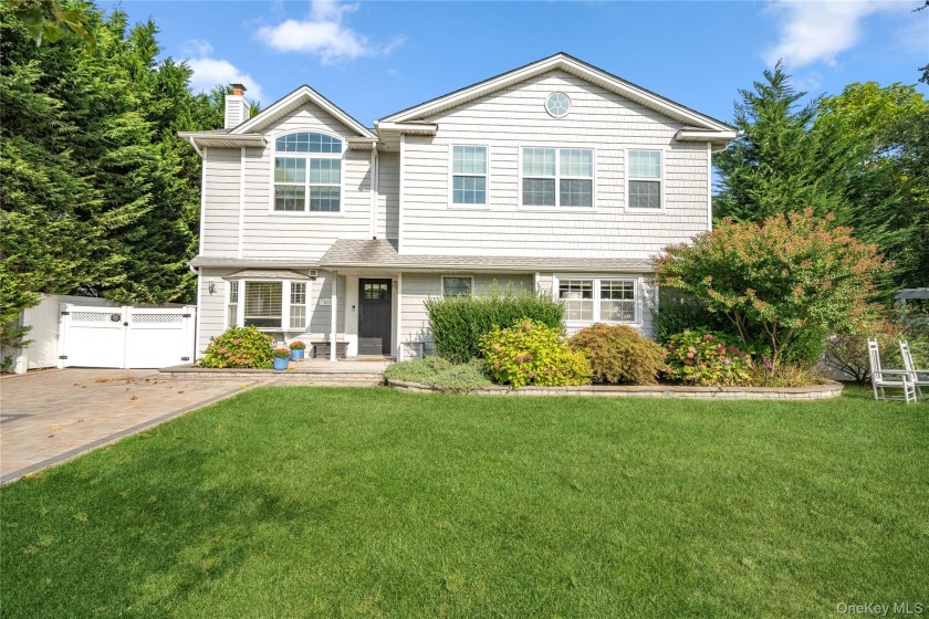 Updated Colonial Home with 1,932 Square Feet Plus a Detached - Beach Home for sale in West Islip, New York on Beachhouse.com