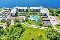 RIVERFRONT AMAZING CONDO JUST LISTED!! Monthly Condo Dues - Beach Condo for sale in North Fort Myers, Florida on Beachhouse.com