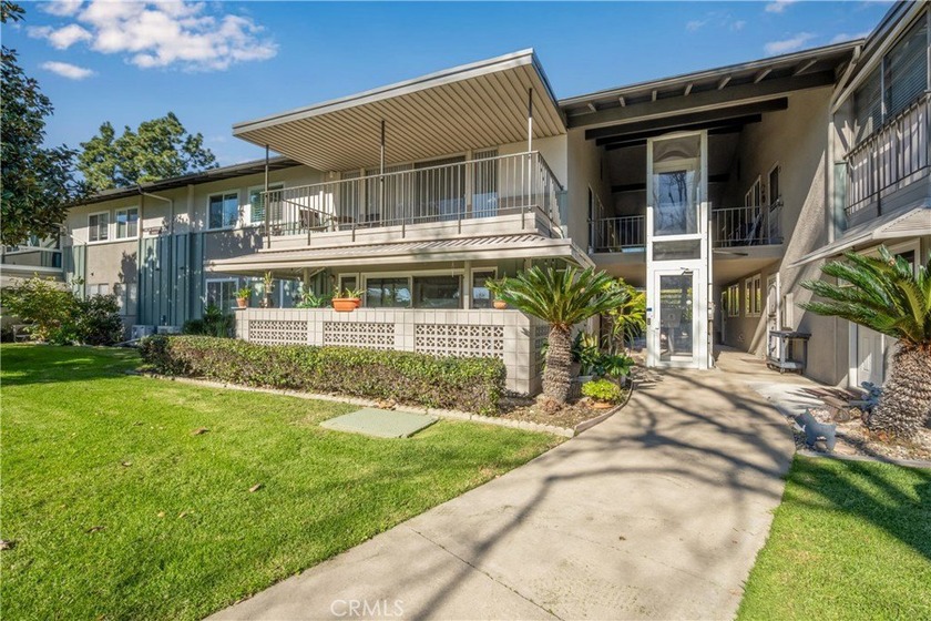 Step into this impeccably maintained upstairs unit in Mutual 15 - Beach Other for sale in Seal Beach, California on Beachhouse.com