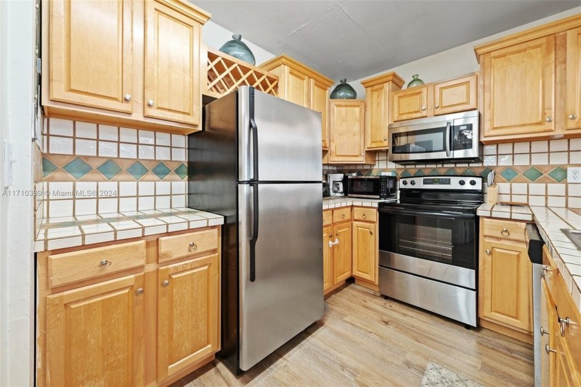 Price improvement. Welcome to your Hollywood Beach paradise! - Beach Condo for sale in Hollywood, Florida on Beachhouse.com