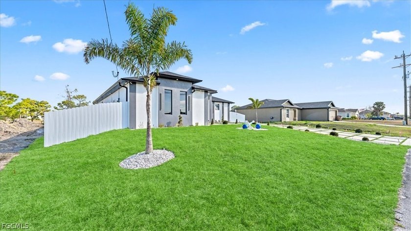 Welcome to your dream home! Nestled on a spacious lot,in front - Beach Home for sale in Cape Coral, Florida on Beachhouse.com