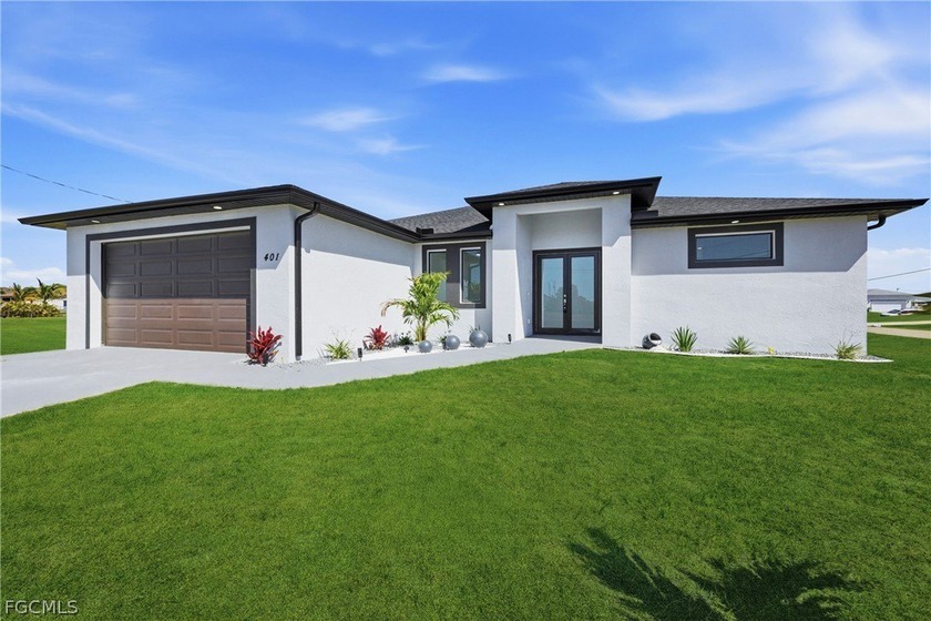 Beautiful Cape Coral home situated on a desirable corner lot - Beach Home for sale in Cape Coral, Florida on Beachhouse.com