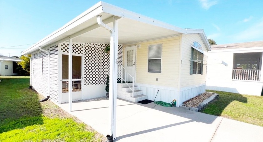 Year-round or Snowbird, Move-In Ready! Well Maintained and - Beach Home for sale in Cocoa, Florida on Beachhouse.com