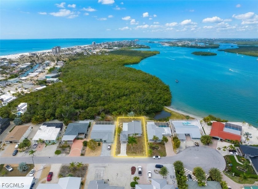 Prime investment opportunity in Fort Myers Beach. Situated on a - Beach Home for sale in Fort Myers Beach, Florida on Beachhouse.com