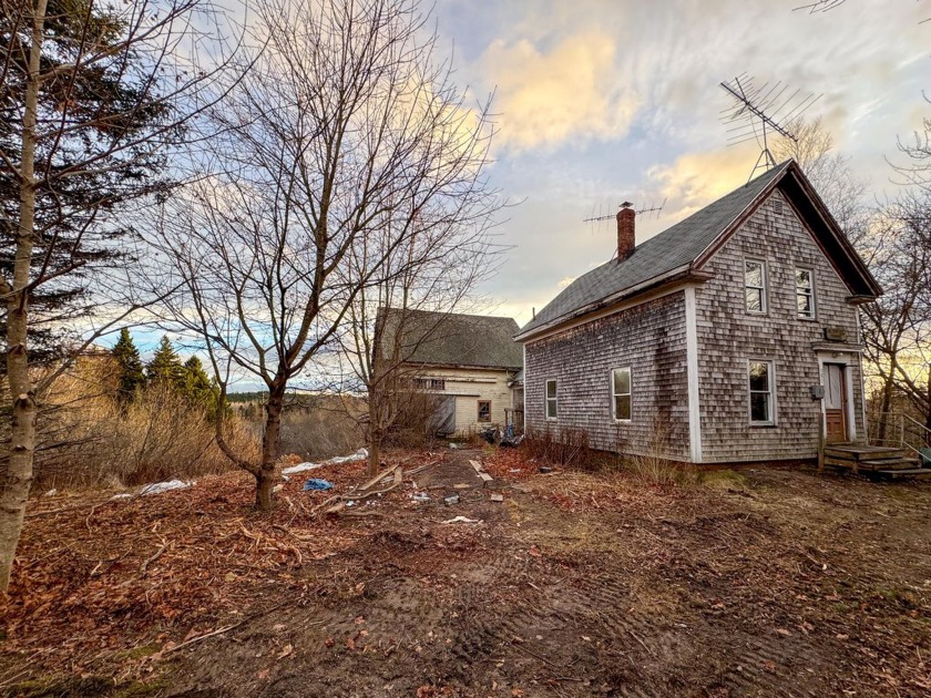 Here's the revised description within 2000 characters:

Set - Beach Home for sale in Jonesboro, Maine on Beachhouse.com