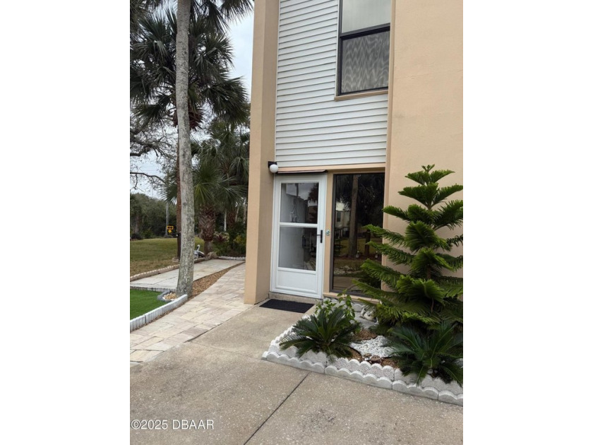 Discover coastal living in this lovely 2 bedroom, 2.5 bathroom 2 - Beach Condo for sale in Ormond Beach, Florida on Beachhouse.com