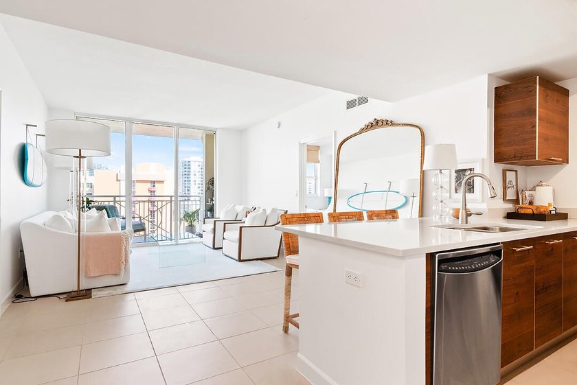 Well-maintained and thoughtfully designed 2-bedroom residence in - Beach Condo for sale in West Palm Beach, Florida on Beachhouse.com