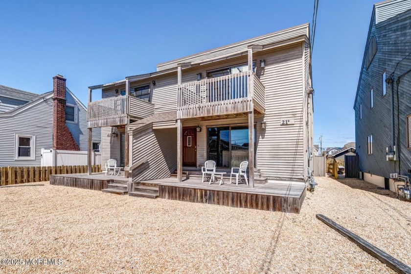 Featured listing located in desirable Lavallette. Welcome to - Beach Condo for sale in Lavallette, New Jersey on Beachhouse.com