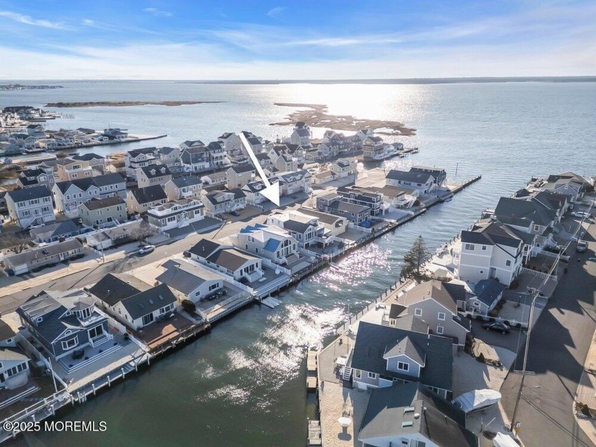This is the one you have been waiting for in Ocean Beach Shores - Beach Home for sale in Lavallette, New Jersey on Beachhouse.com