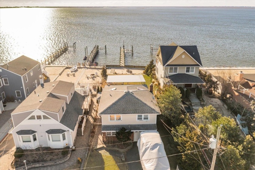 Bayfront Beauty in American Venice - Your Waterfront Dream Home

 - Beach Home for sale in Lindenhurst, New York on Beachhouse.com