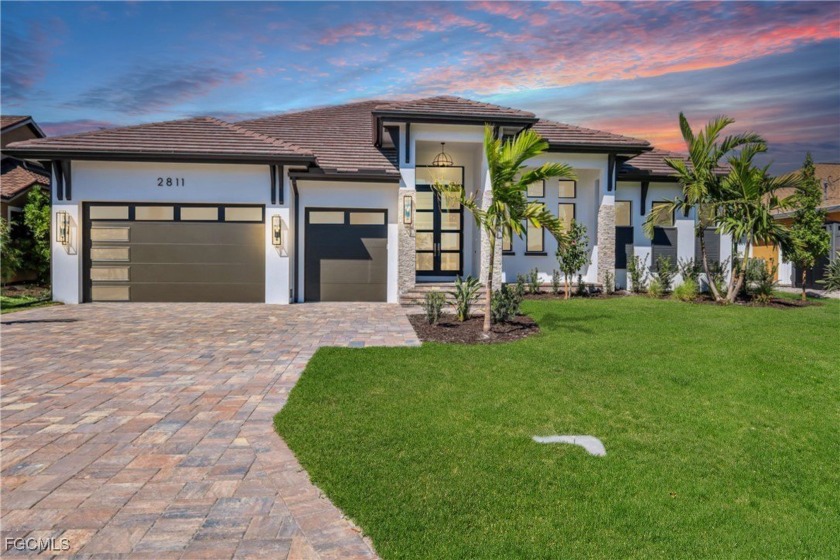 Luxury Gulf-Access Waterfront Home @ 2811 SW 34th Terrace, Cape - Beach Home for sale in Cape Coral, Florida on Beachhouse.com