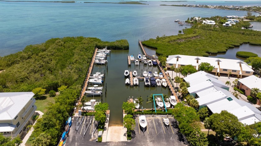 Welcome to your dream townhome in a stunning tropical paradise! - Beach Townhome/Townhouse for sale in Key Largo, Florida on Beachhouse.com