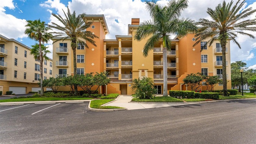 DESIGNER UPGRADED QUALITY RENOVATIONS IN EXPANSIVE WATERCREST - Beach Condo for sale in Lakewood Ranch, Florida on Beachhouse.com