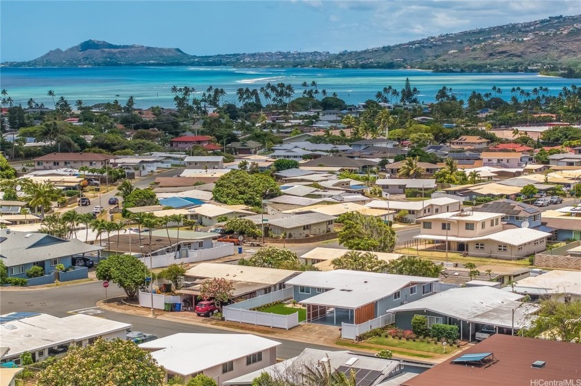 Welcome to this fully renovated home in highly desirable Koko - Beach Home for sale in Honolulu, Hawaii on Beachhouse.com