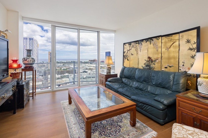 This is a LARGER SIZE *07* stack 2 bedroom 2 bathroom 1,274 sqft - Beach Condo for sale in Honolulu, Hawaii on Beachhouse.com