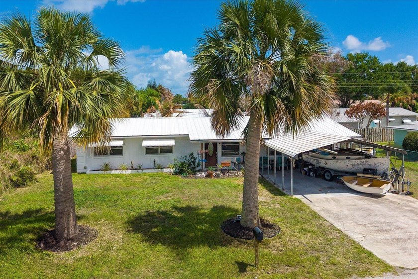 Opportunity meets location in Jensen Beach. This CBS 3BR/2BA - Beach Home for sale in Jensen Beach, Florida on Beachhouse.com